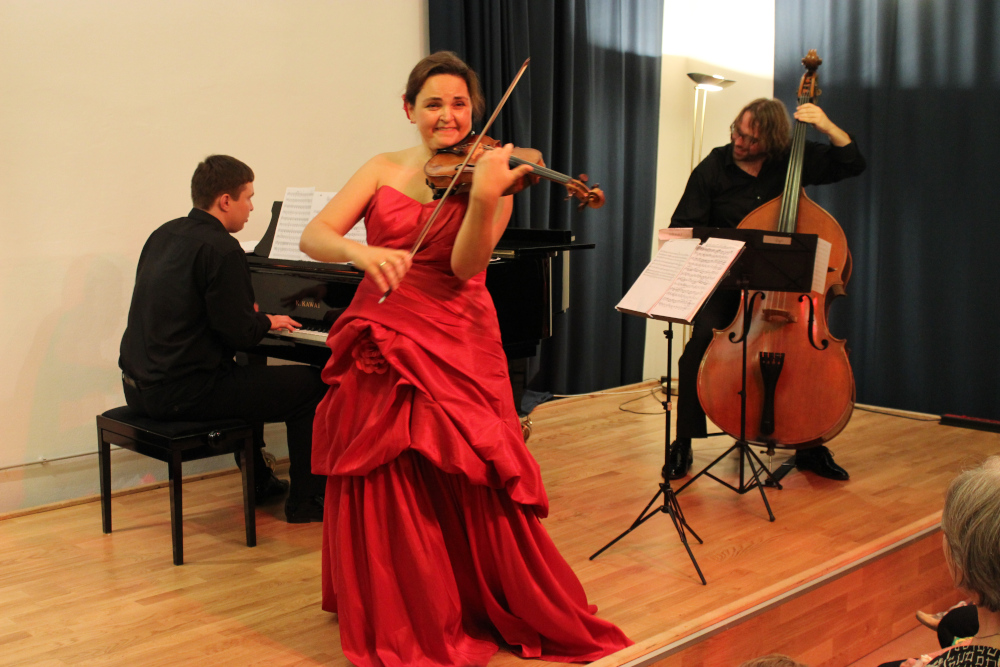 Doina Fischer beim Schwarzenberg-Ensemble